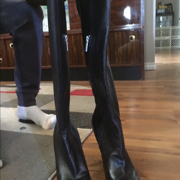 Boutique knee high stilettos - Picture 3 of 3